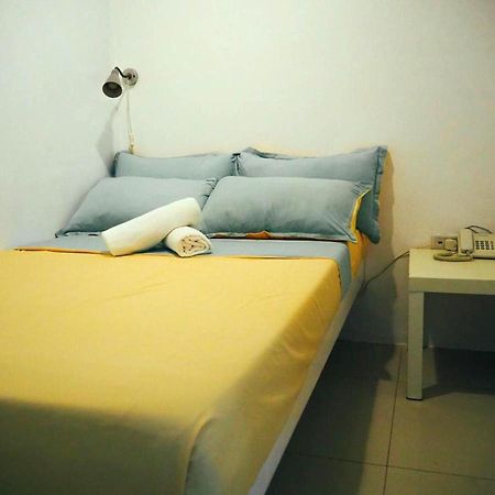Wanderlust Bed And Breakfast Puerto Princesa Exterior foto